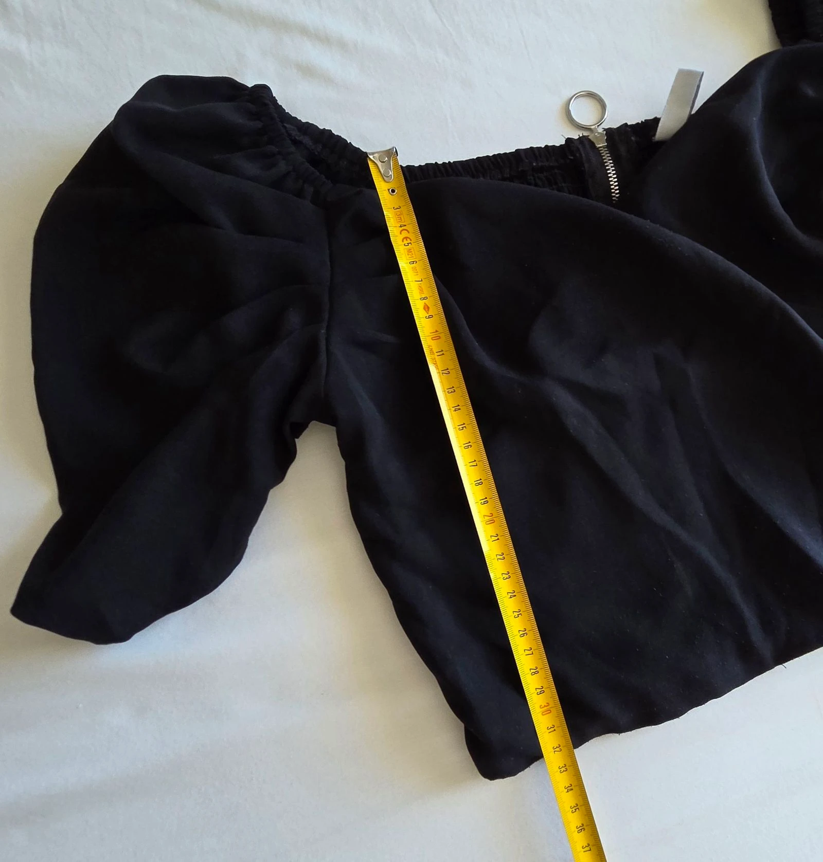 Crop top negro Amisu XS 34 top cache-cœur hombros descubiertos con cremallera en la espalda – photo 9